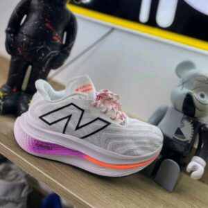 NEW BALANCE FUELCELL TRAIL